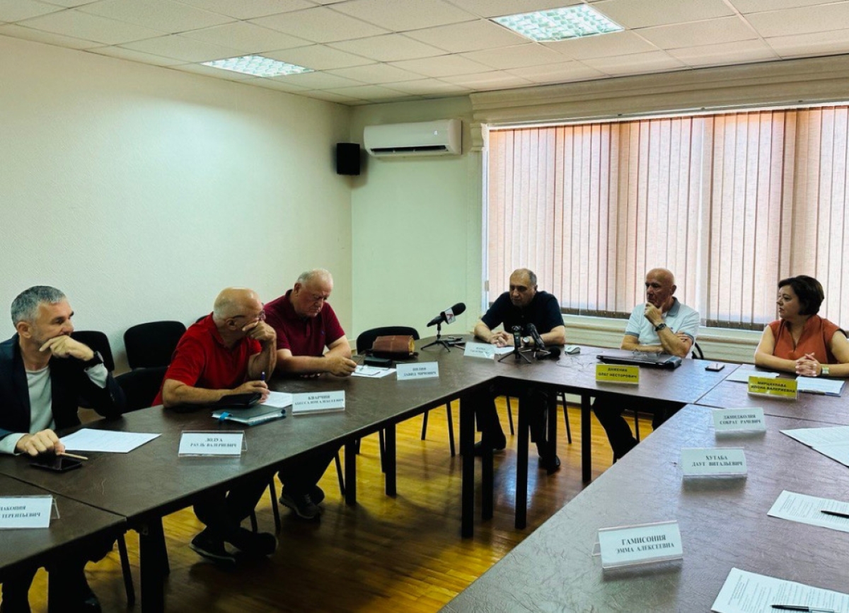 В ЦСЭИ провели круглый стол на тему «Перспективы развития Абхазии»   