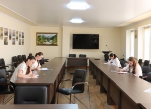 В АГУ стартовали вступительные экзамены