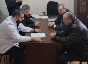 Глава Минздрава Эдуард Бутба провел рабочее совещание в Очамчырской ЦРБ