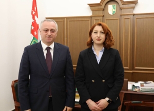 Президент Бадра Гунба встретился с соотечественницей из Турции Ельчин Адзинба