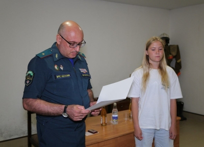 15-летняя  Арина Смирнова награждена медалью «За спасение жизни»