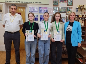 Аҟәа ақалақь ахақәиҭтәра Амш иазыркит А.Карпов ихьӡ зху ашахматтә школ аҿы имҩаԥысыз ашахматтә турнир.