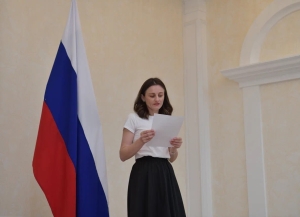 25 человек приняли в Посольстве России в Абхазии присягу гражданина РФ