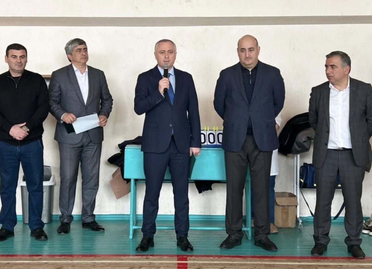 Вице-президент Бадра Гунба посетил товарищеский баскетбольный матч в Очамчыре, посвященный 75-летию со дня рождения Сергея Багапш