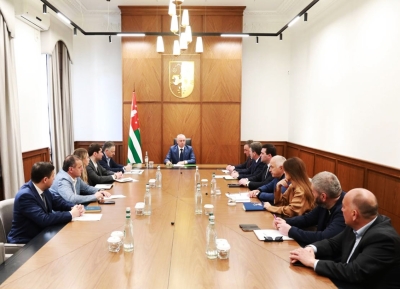 Бадра Гунба провел заседание по итогам Международного экономического форума