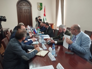 Поддержку малого и среднего предпринимательства и развитие глэмпинга обсудили в Кабмине с делегацией Минэкономразвития РФ