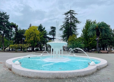 Сухумский парк им. Тараса Шамба благоустраивается