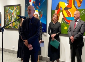 Юбилейная выставка художника Нугзара Логуа открылась в Сухуме