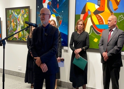 Юбилейная выставка художника Нугзара Логуа открылась в Сухуме