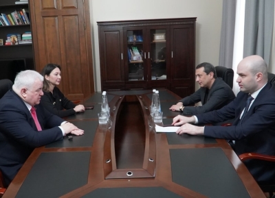 Лаша Ашуба встретился с первым заместителем председателя думского комитета по делам СНГ Казбеком Тайсаевым