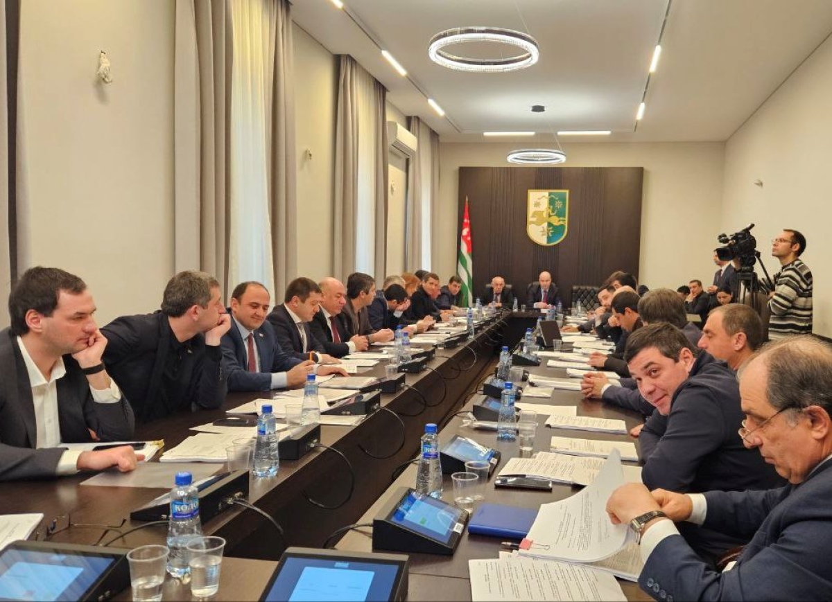 Работа Государственной миграционной службы на КПП 