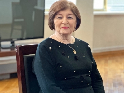 ДАУР  АҚАҨБА  ЛИУДМИЛА  ГӘЫМҨА  ЛИУБИЛЕИ  ЛЫДИНЫҲӘАЛЕИТ.