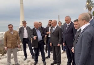 Бадра Гунба и Сергей Кириенко осмотрели ход реконструкции набережной Сухума