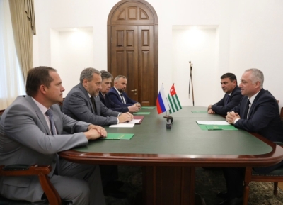 Бадра Гунба принял делегацию Санкт-Петербурга во главе с председателем Законодательного собрания Александром Бельским
