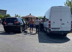 Сотрудники Медуправления доставили в сочинскую больницу пострадавших в аварии в Гагрском районе