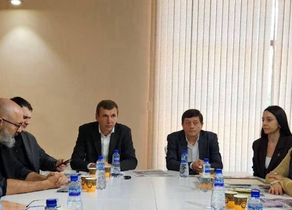 Аҟәа имҩаԥысуеит астол гьежь «Урыстәыла - Аԥсны. Иаарту адиалог» захьӡу