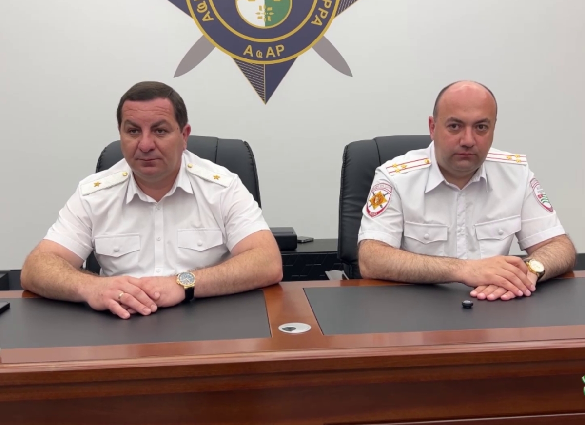 Роберт Киут поздравил сотрудников ГАИ с профессиональным праздником