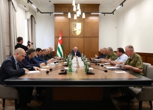 Аслан Бжания провел заседание Совбеза      