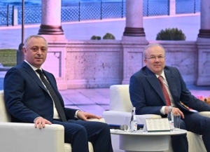 Бадра Гунба наградил орденом «Ахьдз-Апша» II степени Андрея Назарова