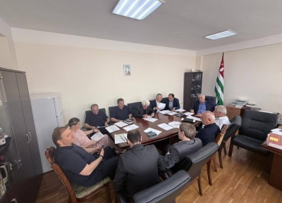 Ақыҭанхамҩа акомиссиа зхарџьԥса 130 млн. рҟынӡа инаӡо апроектқәа ирықәшаҳаҭхеит.