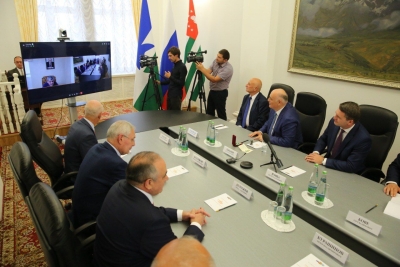 ВСТРЕЧА ПРЕЗИДЕНТА  АБХАЗИИ И ГЛАВЫ КБР ПРОШЛА В РЕЖИМЕ ВИДЕОСВЯЗИ В СВЯЗИ С БОЛЕЗНЬЮ КАЗБЕКА КОКОВА