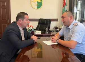Министр внутренних дел Роберт Киут провел совещание в УВД  Сухума      