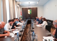 Комитет по государственно-правовой политике рекомендовал к рассмотрению на заседании сессии Парламента три из шести законопроектов