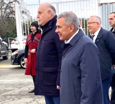 В АБХАЗИЮ С НЕОФИЦИАЛЬНЫМ ВИЗИТОМ ПРИБЫЛ ГЛАВА  ТАТАРСТАНА РУСТАМ МИННИХАНОВ