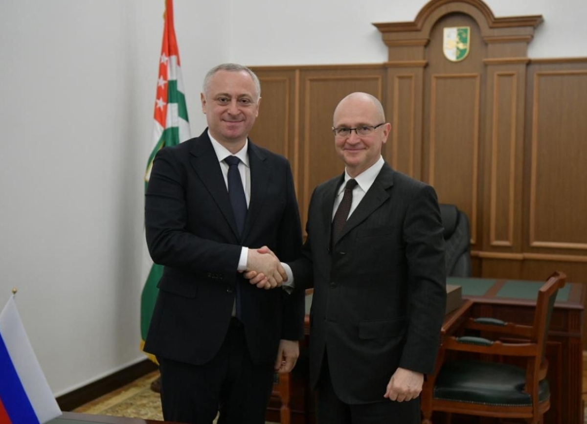 Абхазия перенимает позитивный опыт России, считает политолог Алексей Мартынов