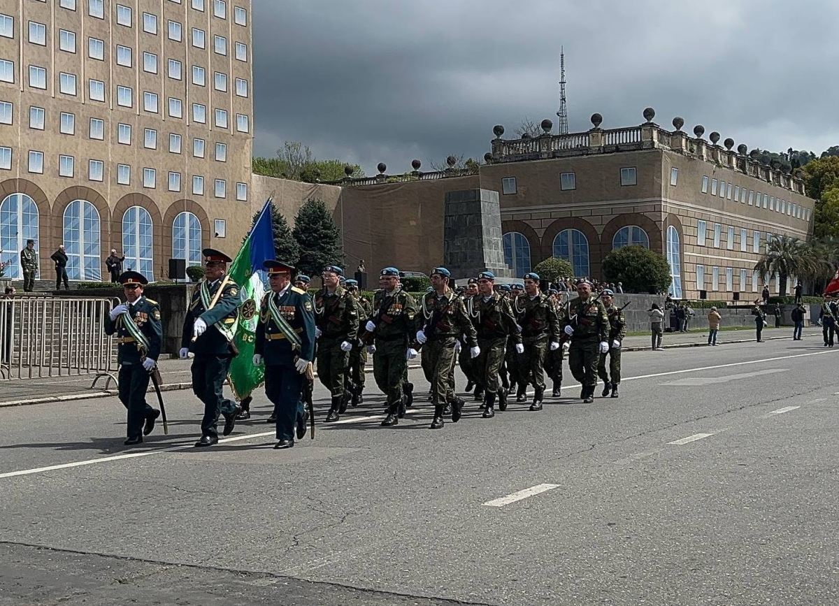 Генеральная репетиция военного парада состоялась в Сухуме