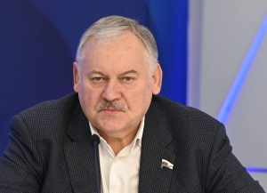 Бадра Гәынба Константин Затулин иира Амш идиныҳәалеит.