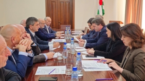 Джансух Нанба провел заседание госкомиссии по увековечиванию литературного и научного наследия Баграта Шинкуба