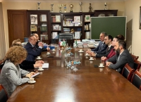 Олег Барциц встретился с ректором, студентами и преподавателями АГУ