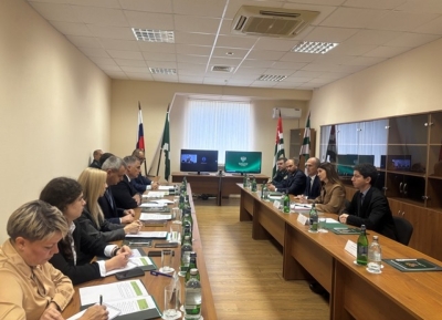 Аԥсни Урыстәылеи аҳазалхратә маҵзурақәа аусеицура азҵаарақәа ирылацәажәеит.