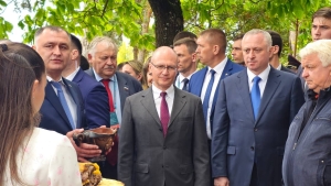 Президент Бадра Гунба посетил праздник «Осетинское подворье» в Цхинвале