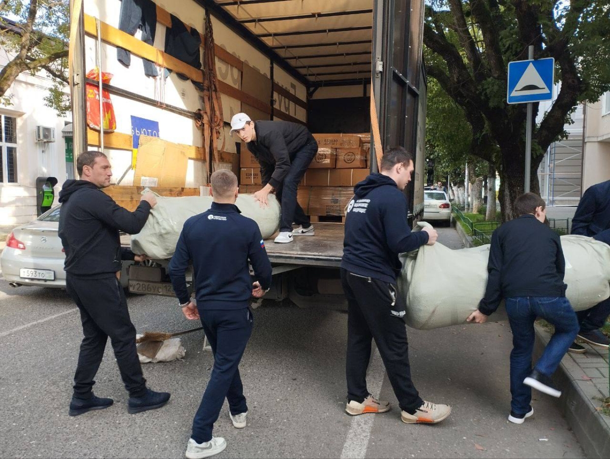 Движение «Здоровое Отечество» передало  спортивный инвентарь учреждениям Абхазии