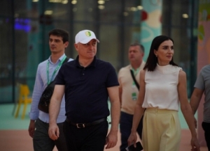 Бадра Гәынба иԥшәмаԥҳәыс дицны ҳаҭыр зқәу асас иаҳәасабала Ҟрым имҩаԥысуаз афестиваль «Таврида.АРТ» ихы алаирхәит.