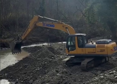 Русло реки Парнаут расчищают в Верхнем Гулрыпше