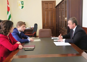 Премьер-министр Владимир Делба принял ректора Северо-Кавказского федерального университета Дмитрия Беспалова