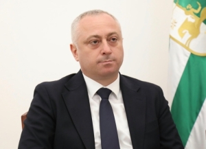 Аҳәынҭқарра Ахада Бадра Гәынба ихьӡала иира Амш инамаданы адныҳәаларатә шәҟәқәа ааит.