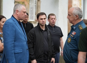 Бадра Гәынба: аԥхасҭа зауыз ауааԥсыра зегьы ацхыраара рыҭахоит, рынхарҭақәа иоуыз аԥхасҭа ацынхәра рыҭахоит, еиҭашьақәыргылахоит.