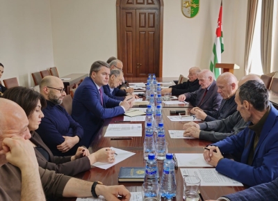 Станислав Лакоба игәалашәара анаунагӡатәразы Аҳәынҭқарратә комиссиа аусура хацнаркит