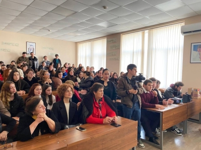 Аԥснытәи аҳәынҭқарратә Университет аҿы Михаил Лермонтов диижьҭеи 210 шықәса аҵра азгәарҭеит.
