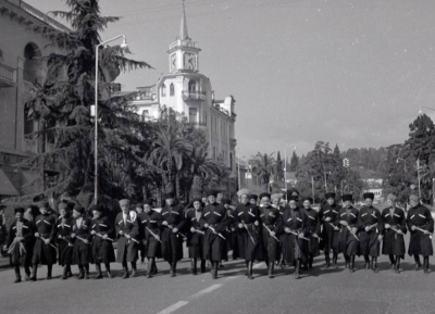 50 лет назад ансамбль  долгожителей «Нартаа» получил высшую награду «Золотой павлин» в Венгрии