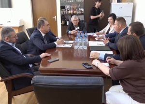 Глава Минсельхоза Беслан Перцхелия встретился с руководителем "Россельхозцентра" Романом Ковальским