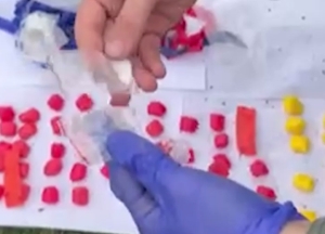 Амилициа аусзуҩцәа 498 грамм анаркотикатә маҭәашьар рымхра мҩаԥыргеит.