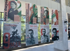 В АГУ прошла выставка к 80-летию Победы в Великой Отечественной войне