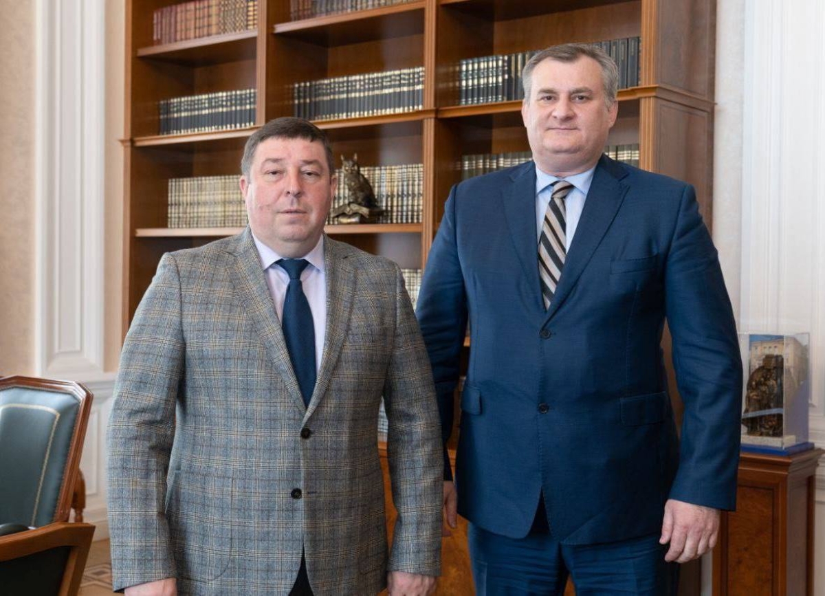 Бутба и Глыбочко обсудили вопросы подготовки медицинских кадров для Абхазии