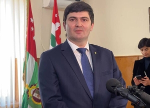 Владимир Делба представил нового начальника Государственной миграционной службы Саида Цвинария