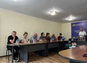 Аурыс поетцәа ражәеинраалақәа аԥсшәахь еиҭаганы апоезиатә еизга «Амзеи амшыни» ҭыҵит